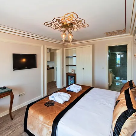 Otel The Byzantium & 4*