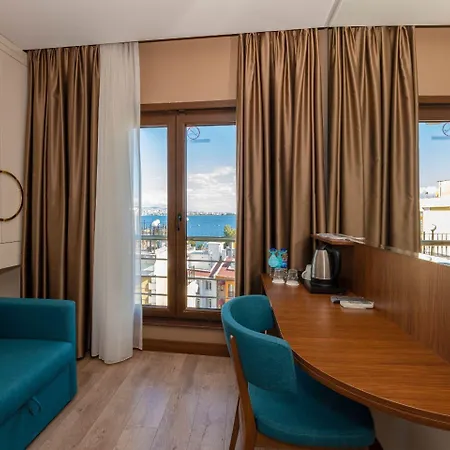 The Byzantium & Hotel 4*